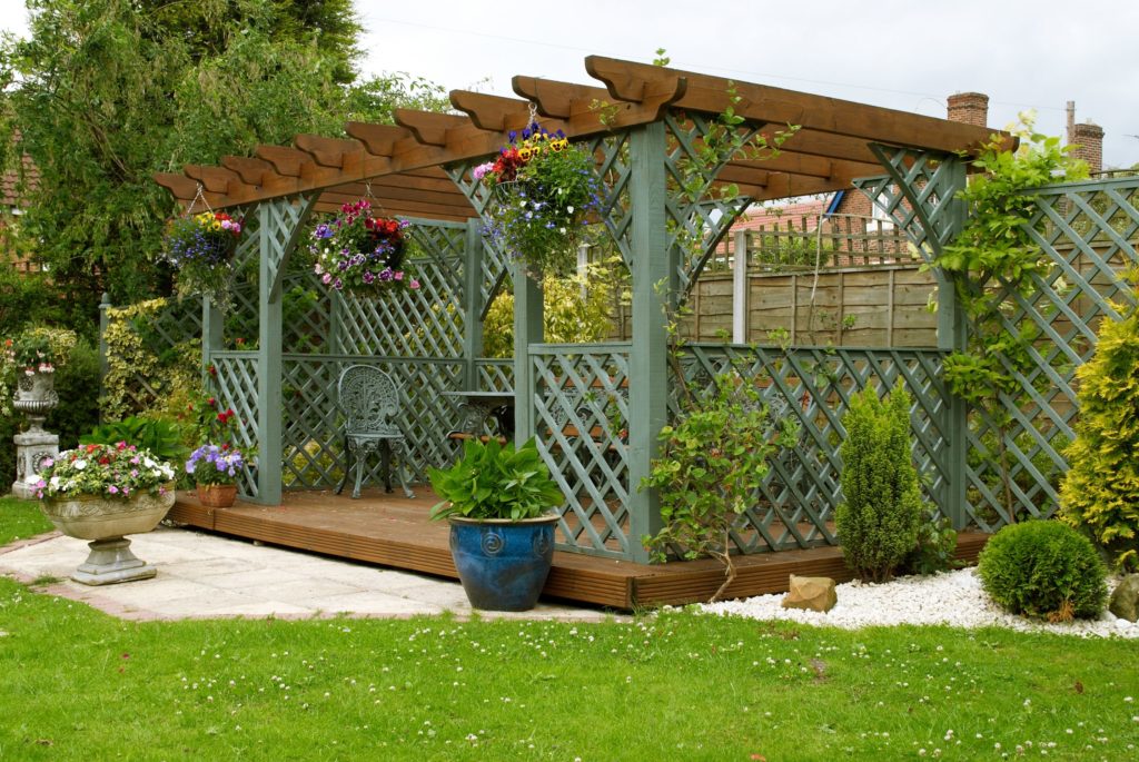 4 Reasons to Install a Gazebo in Your Yard 3